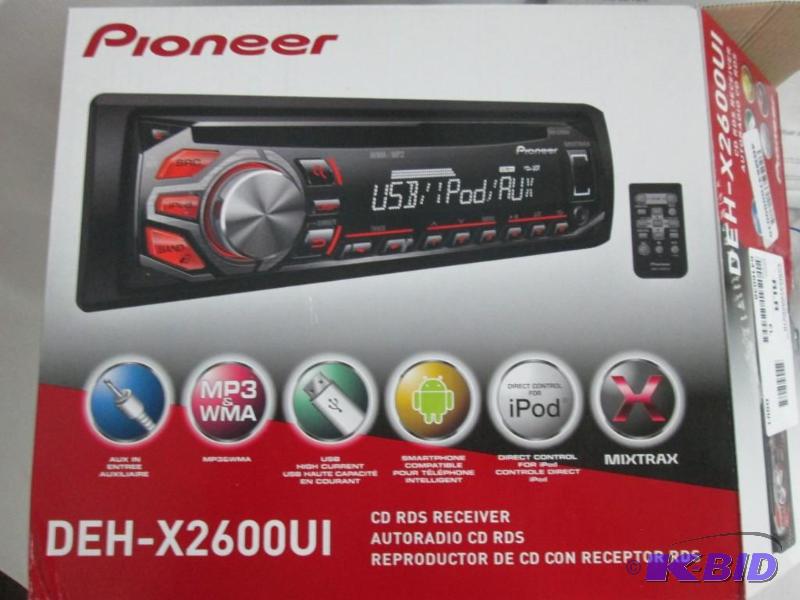 lot 17 image: Pioneer iPod iPhone CD MP3 Car Stereo