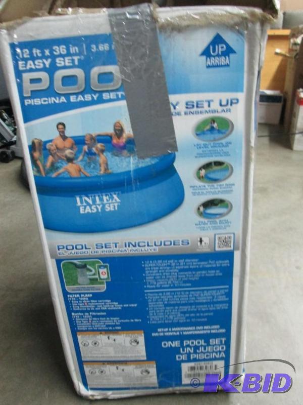 lot 21 image: Intex 12 x 36 Easy Set Pool