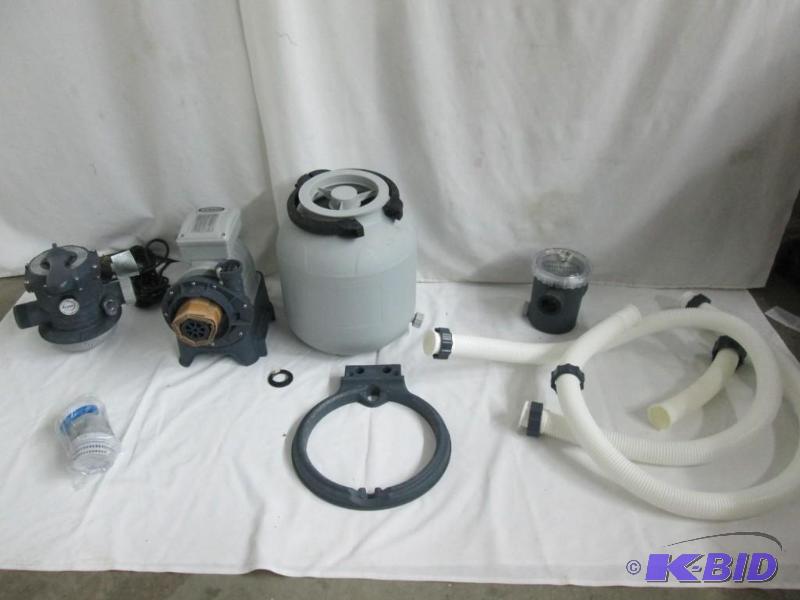 lot 3 image: Intex Sand Filter Pump