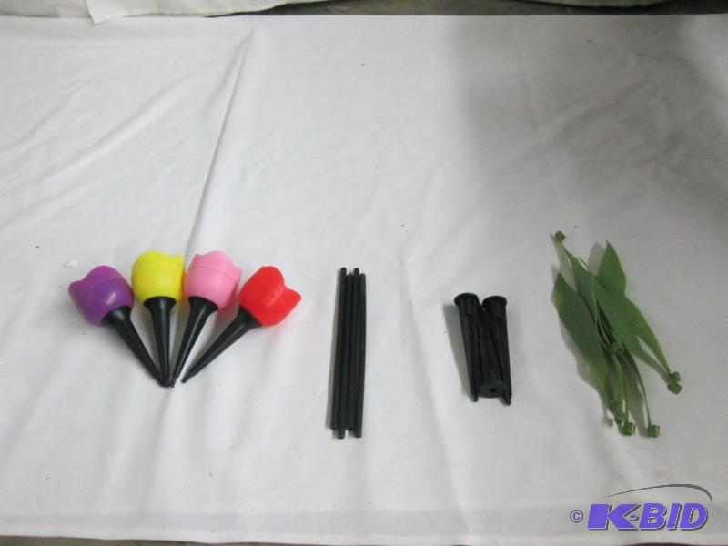 lot 50 image: LED Solar Tulip Lights - Set of 4