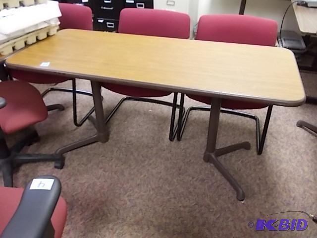 lot 19 image: 5x2 Work Table...