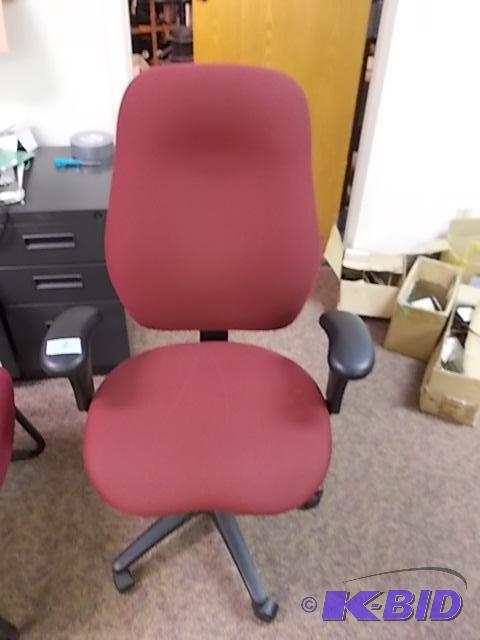 lot 2 image: Burgundy Executive Chair...