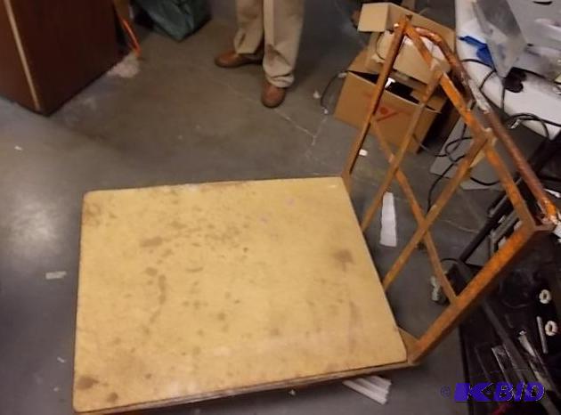 lot 35 image: Heavy Duty Flat Cart 40x32...
