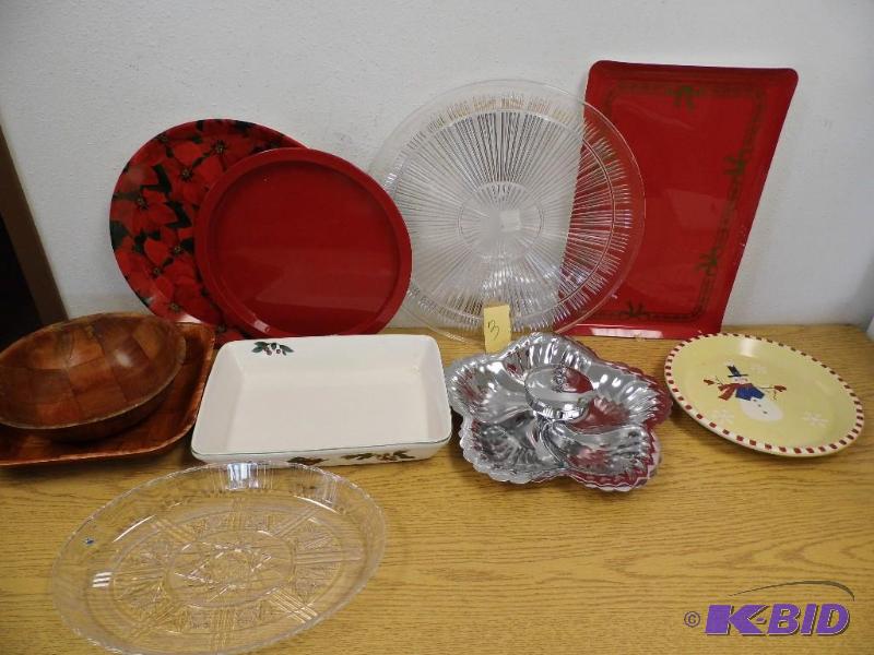 Trays & Serving Pieces