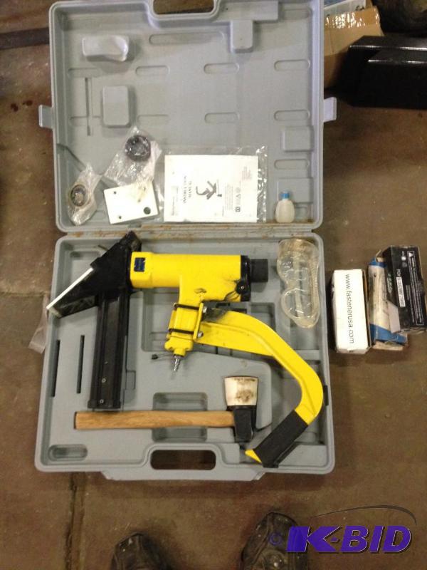 lot 6 image: TrueStrike 12" Flooring Nailer Hammer ...