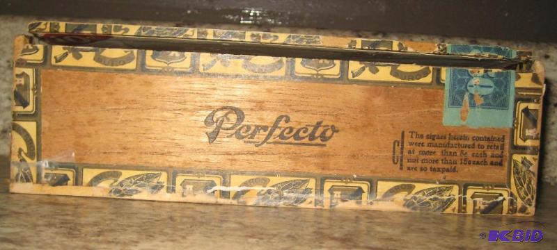 Perfecto Cigar Box