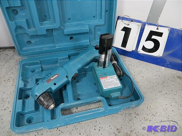 lot 15 image: Makita Right Angle Drill. DC9710. Includes ba...