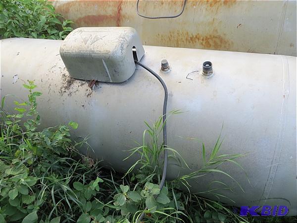 lot 5 image: 500 gallon propane tank. Used last winter. We...