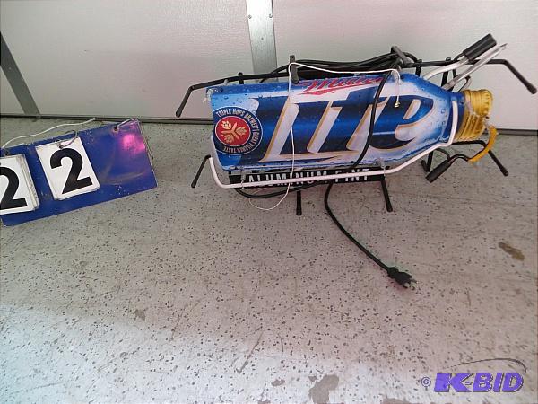 lot 22 image: Miller Lite Aluminum Can Neon. Broken Neon . ...