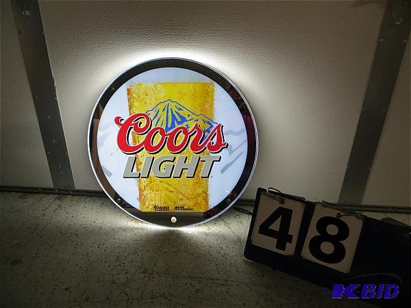 lot 48 image: Coors Light Lighted Mirror Sign. Works. Light...