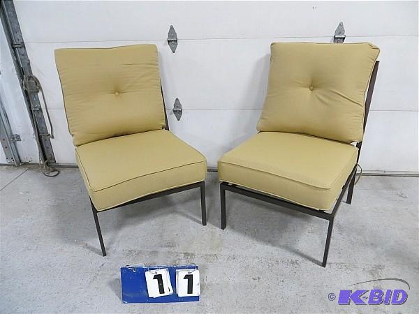 lot 5 image: Rioja&nbspCollection Armless Sectional Unit-...