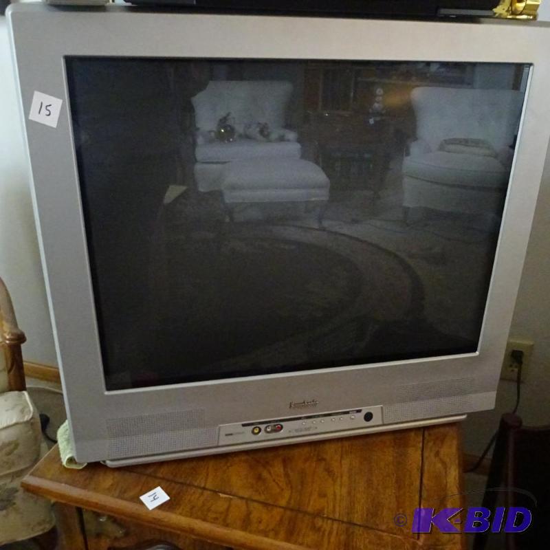 lot 15 image: Symphonic 27" color TV. Model ST427FF. I...