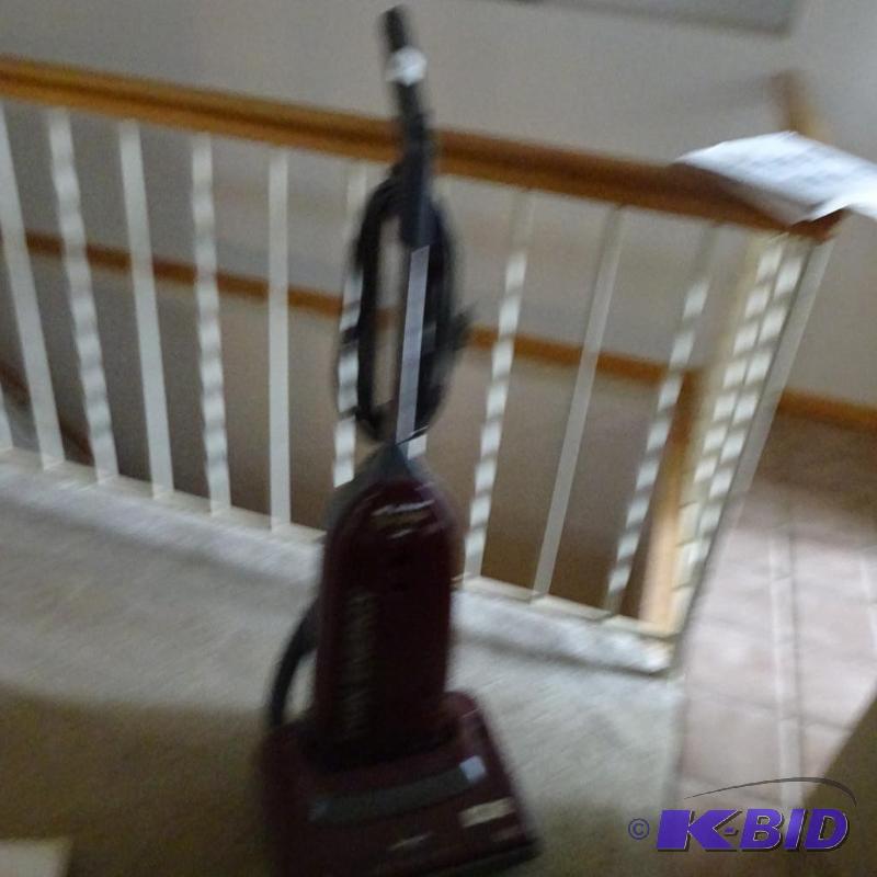 lot 47 image: sharp EC-14TX8 Vacuum...