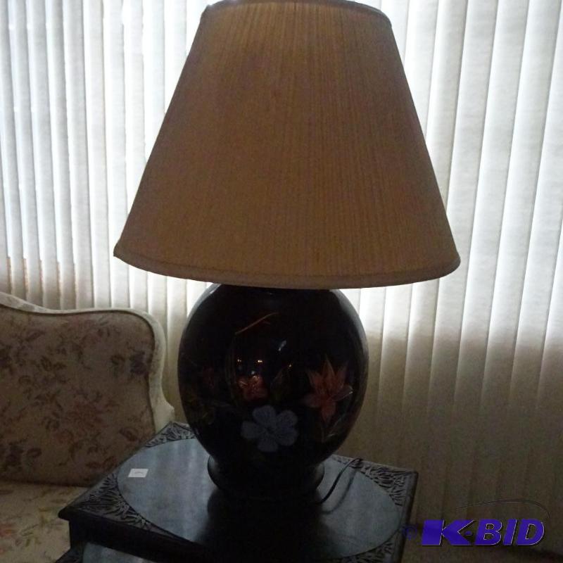 lot 7 image: Ceramic table lamp. Lamp shade has burn spot ...