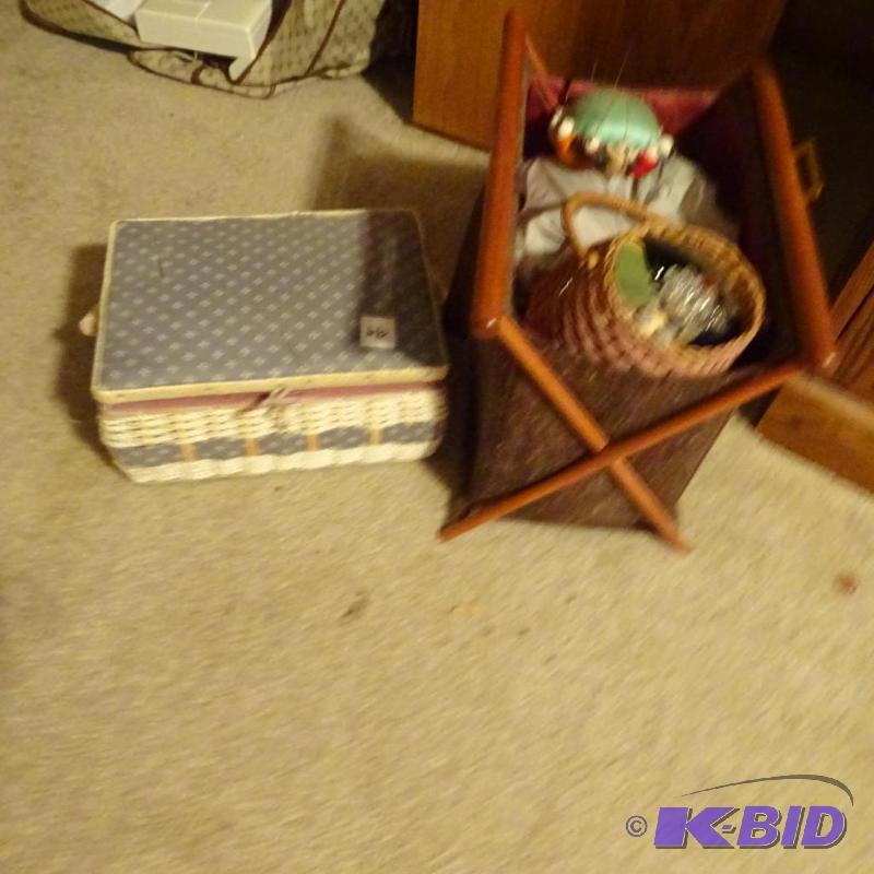 lot 99 image: misc sewing supplies and baskets...