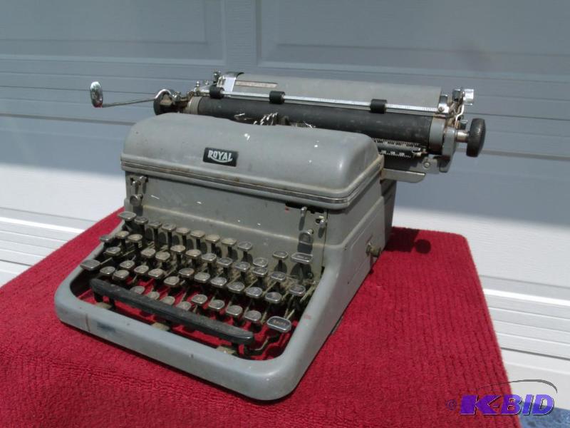 Vintage Royal Typewriter
