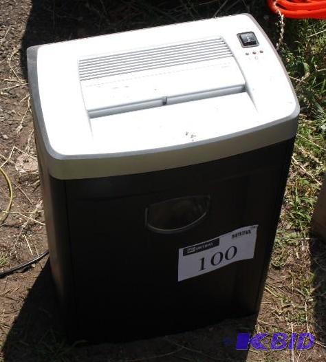 lot 100 image: Fellowes brand DM8C paper shredder...