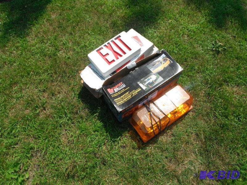 lot 122 image: Lot of (4) items including (2) lights and (2)...