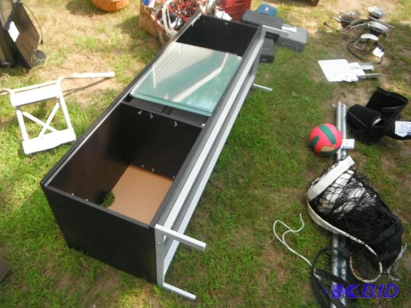 lot 130 image: Entertainment table with 2 cubby holes and 2 ...