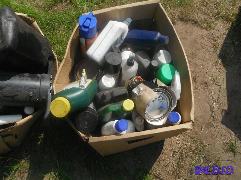 lot 140 image: Lot of (2) Boxes of Spray Paint and Other Pai...