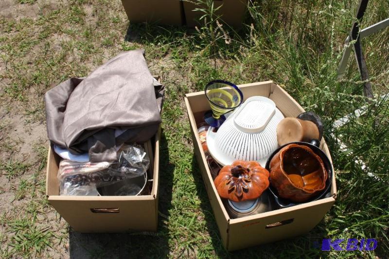 lot 159 image: Lot of (2) boxes of various items including p...