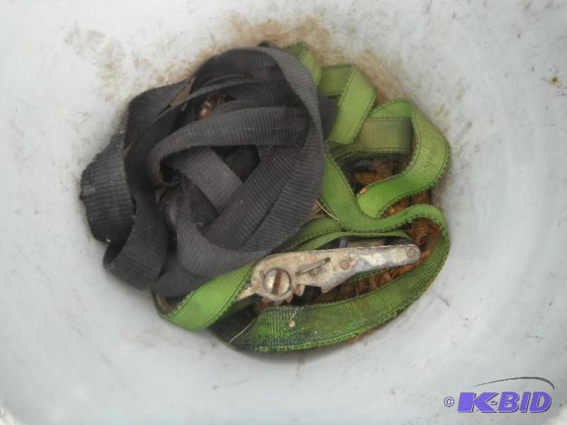 lot 162 image: Lot of various items including plastic wrap, ...