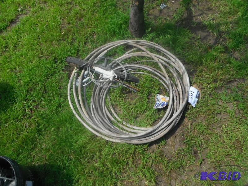lot 165 image: 100 Ft Air Hose and Accessories...