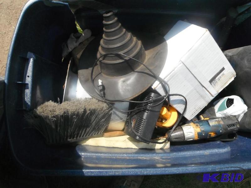 lot 171 image: Lot of various items including 5&quotx50 co...