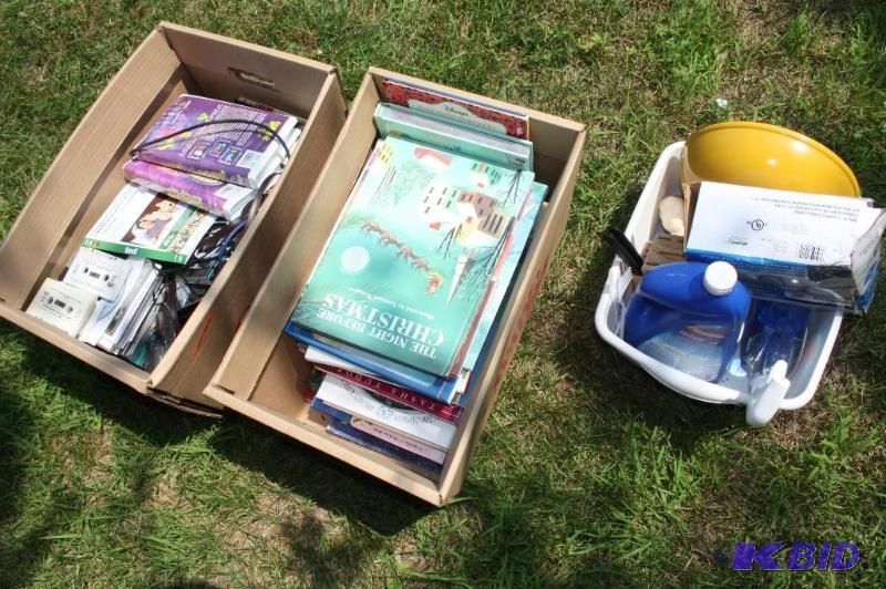 lot 179 image: Lot of (2) boxes with various items including...