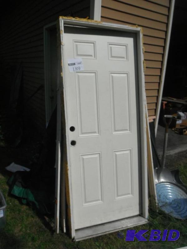 lot 189 image: Door without handles 32&quotx79"...