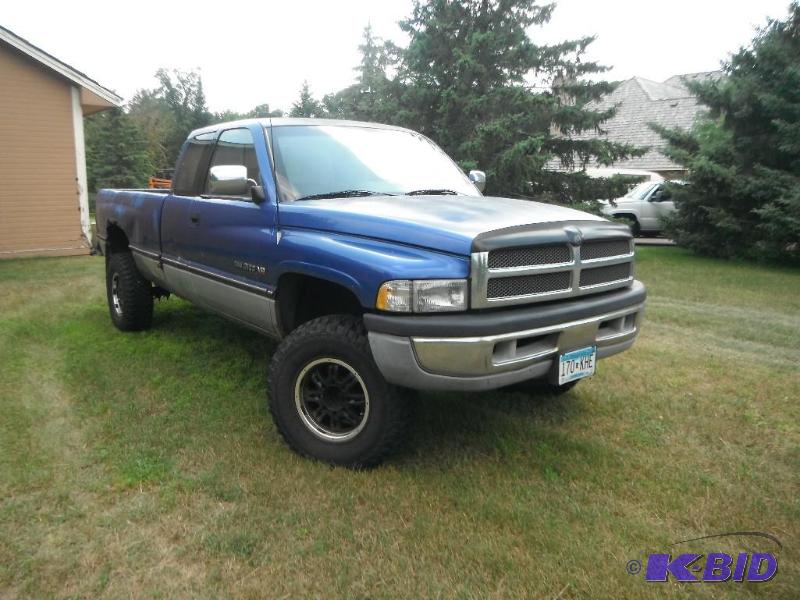 lot 2 image: Year 1995 Make Dodge Model Ram Pickup Vehi...