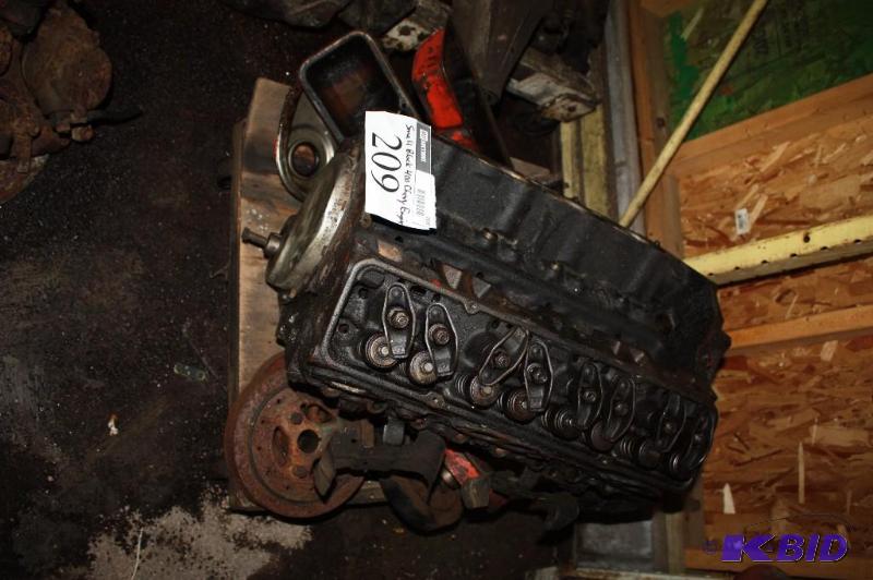 lot 209 image: Small block 400 Chevy engine...