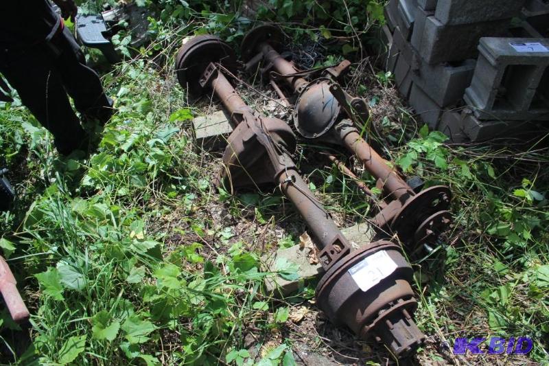 lot 21 image: Lot of (2) items including a Dana Lo Dually r...