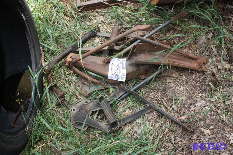 lot 228 image: Lot of (6) Items - (2) Front Bumper Brackets ...