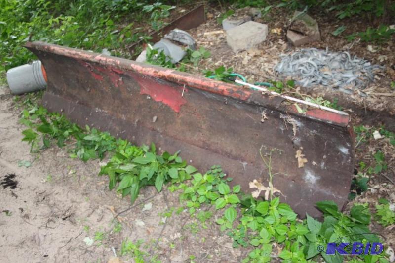 lot 27 image: Snow Plow Blade - 114" Long x 30" T...