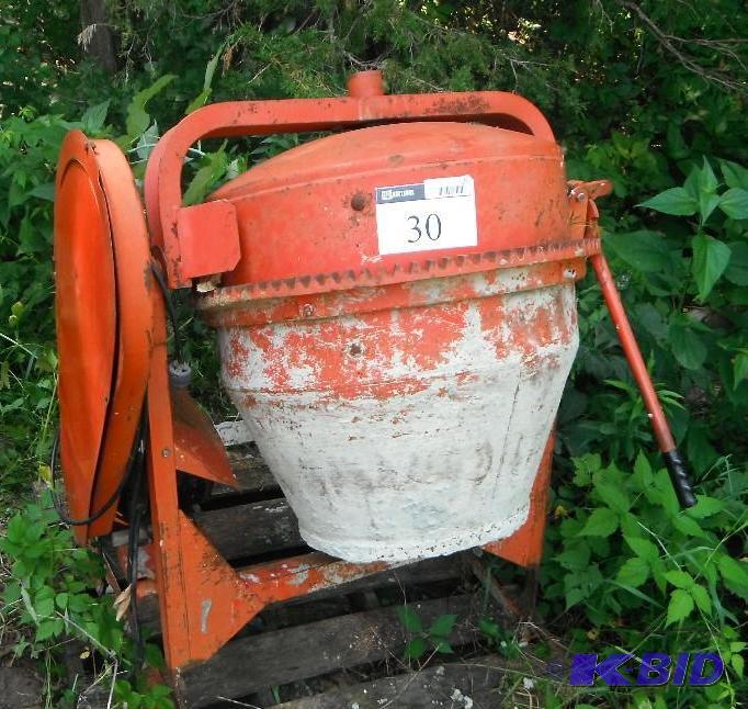 lot 30 image: 12 Cubic yard electric concrete mixer...
