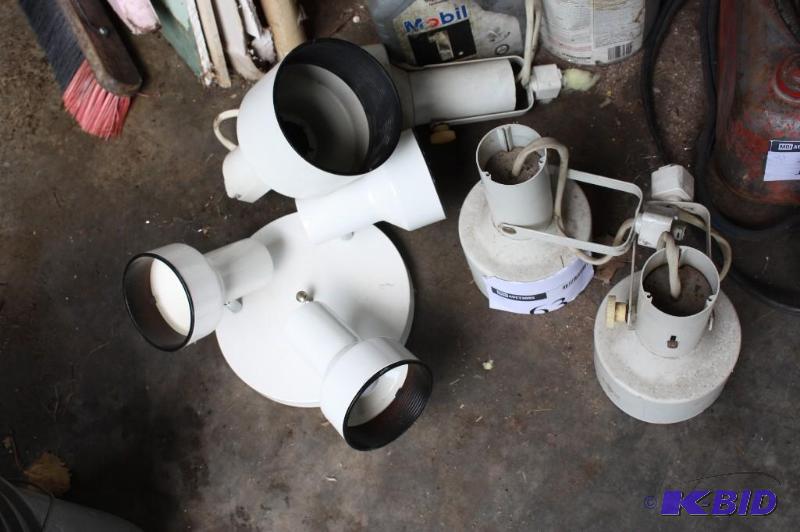 lot 63 image: Lot of (5) Track Lights...