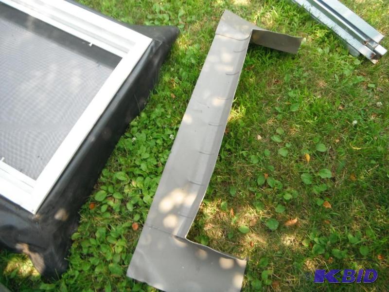 lot 66 image: Wasco Elite Skywindow brand window with flash...
