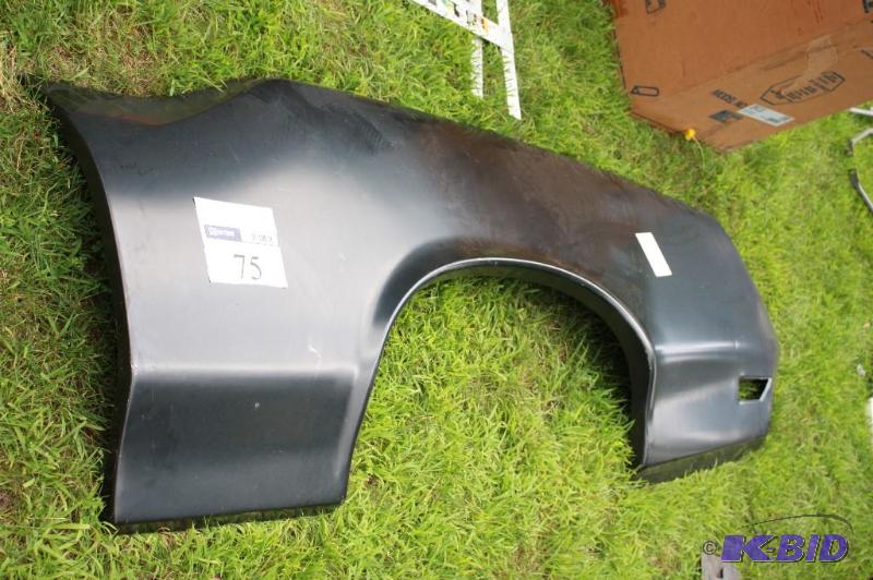lot 75 image: 1970-1972 Olds Cutlass Quarter Panel...