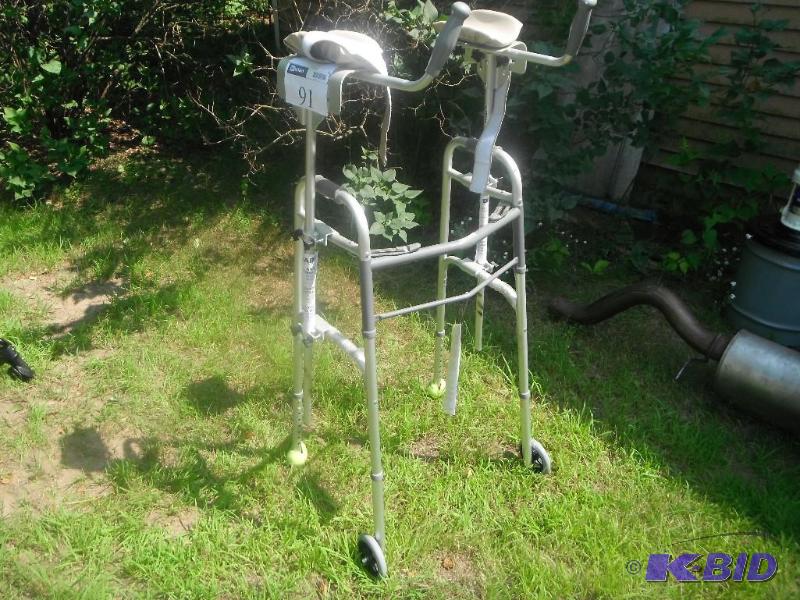 lot 91 image: Metal Frame Walker with Arm Rests...