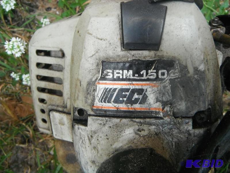 lot 96 image: Echo brand SRM 1501 weed whacker ...
