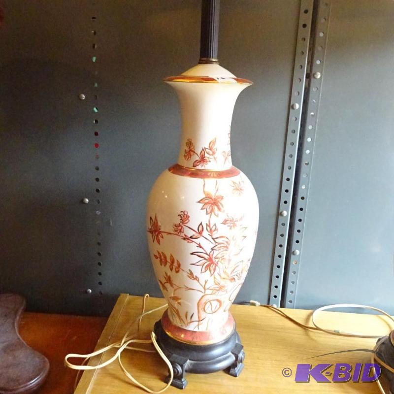 lot 16 image: Ceramic Table Lamp...