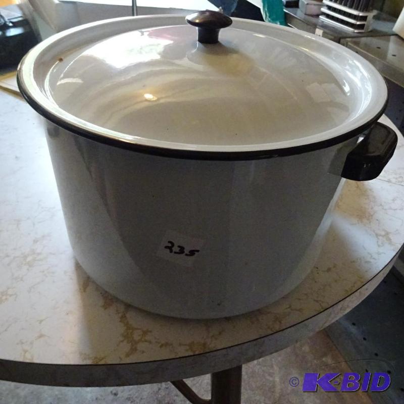 lot 235 image: Vintage Metal Porcelain Stock Pot. 12"...