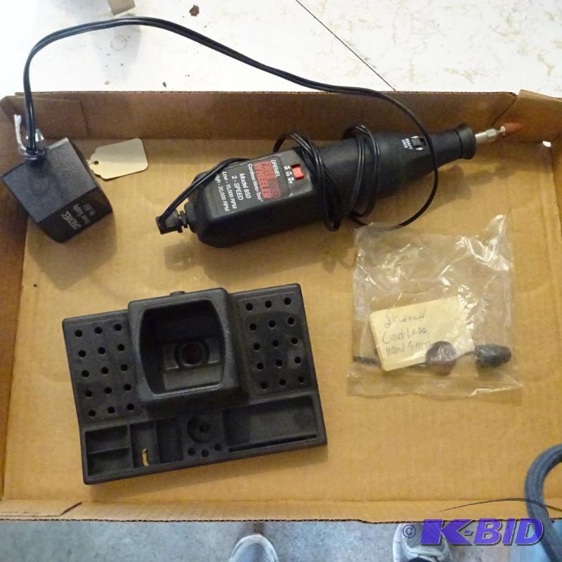 lot 252 image: Dremel Free Wheeler Cordless Moto Tool. 2 Spe...