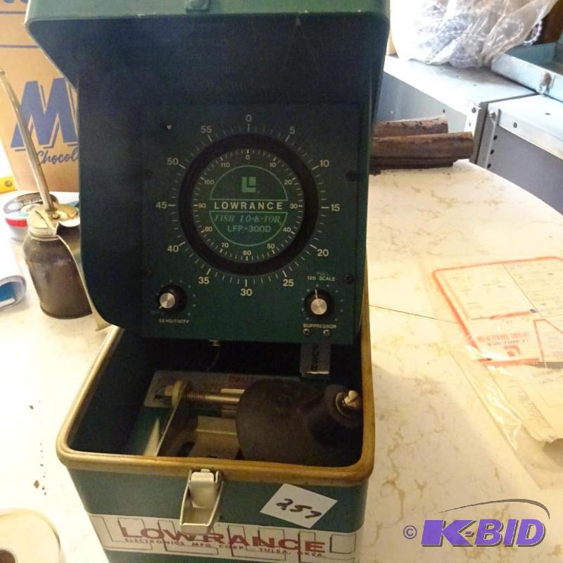 lot 257 image: Lowrance Fish Locater...