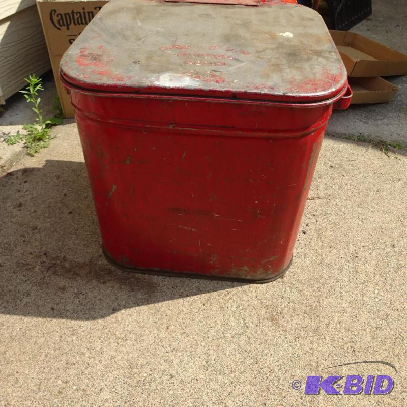 lot 272 image: Metal Parts Washer Can. For hand washing part...