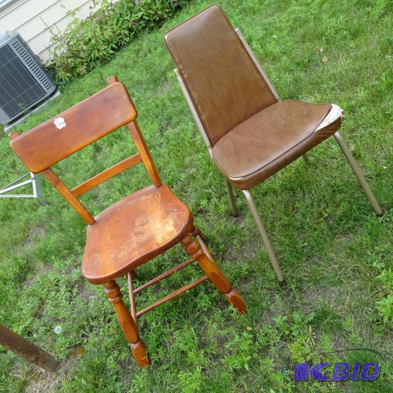 lot 292 image: Wood Kitchen Chair. Metal Framed Kitchen Chai...