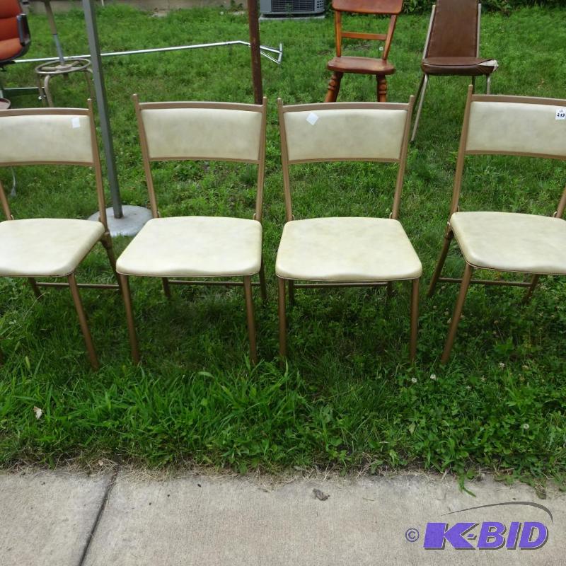 lot 293 image: Folding Gatefold Chairs. Qty. 4...