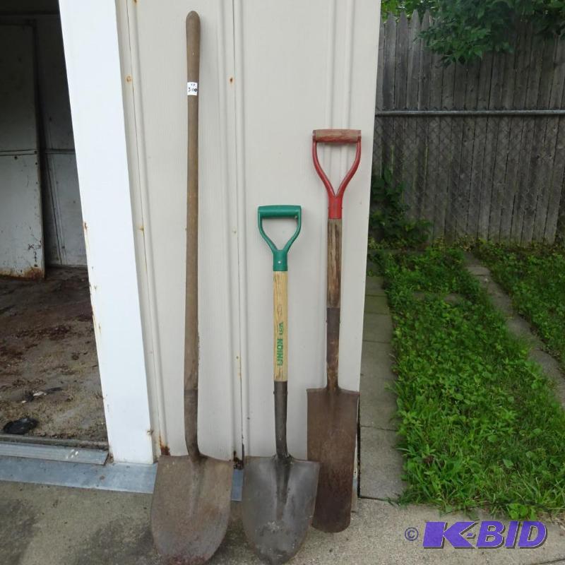 lot 300 image: 3 Shovels...