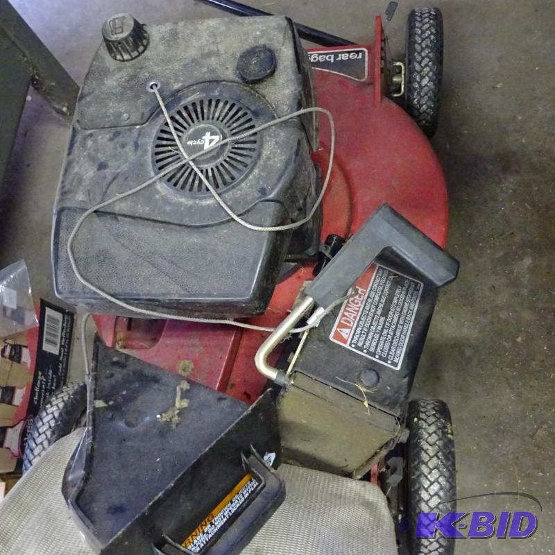 lot 317 image: Toro Select a Pace Lawn Mower. 21" Recoi...
